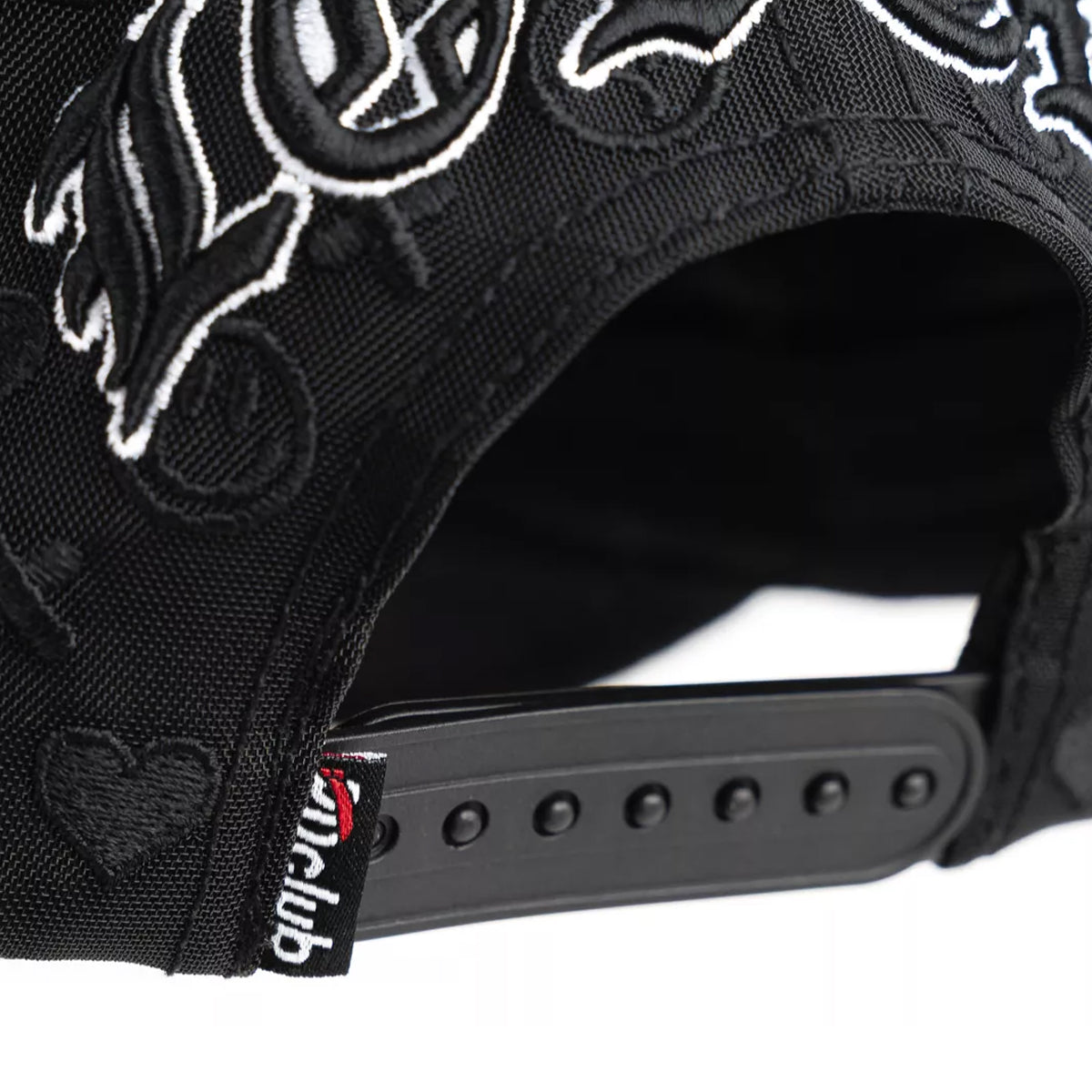 GORRA PROBLEMATIC & DANGEROUS CLUB LOVERS HEART