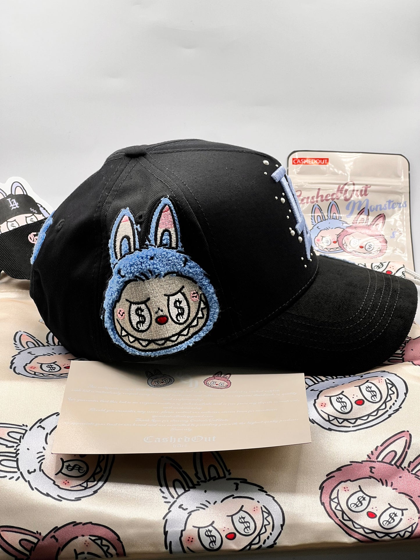 GORRA CASHED OUT LABUBU BLACK/BLUE